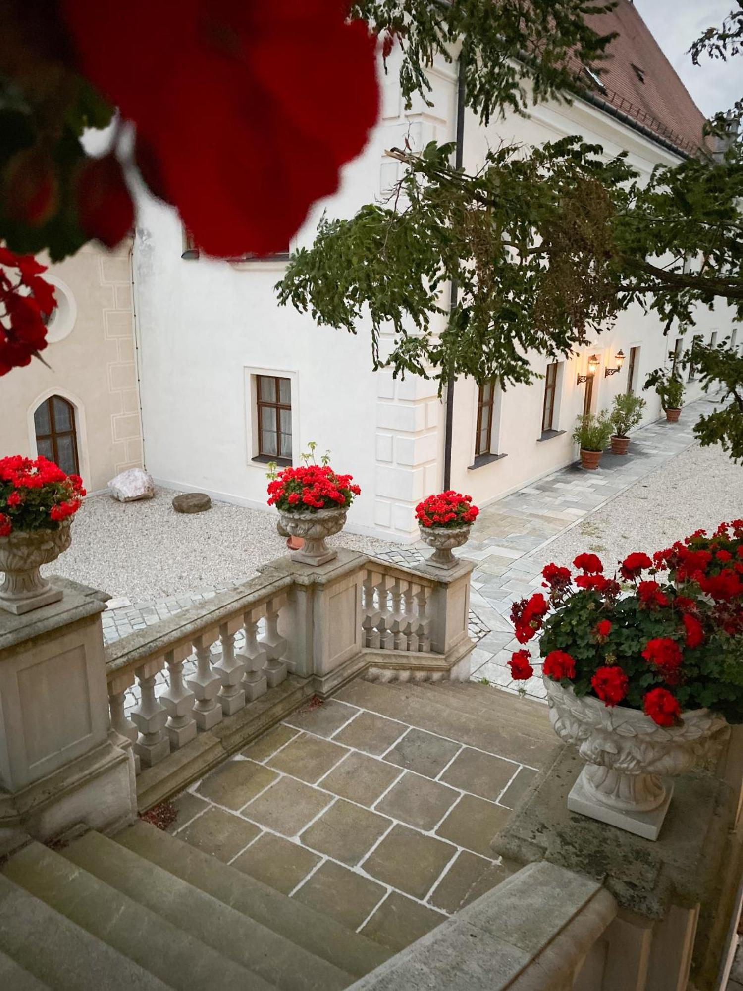 Schloss Thalheim Sankt Poelten Esterno foto