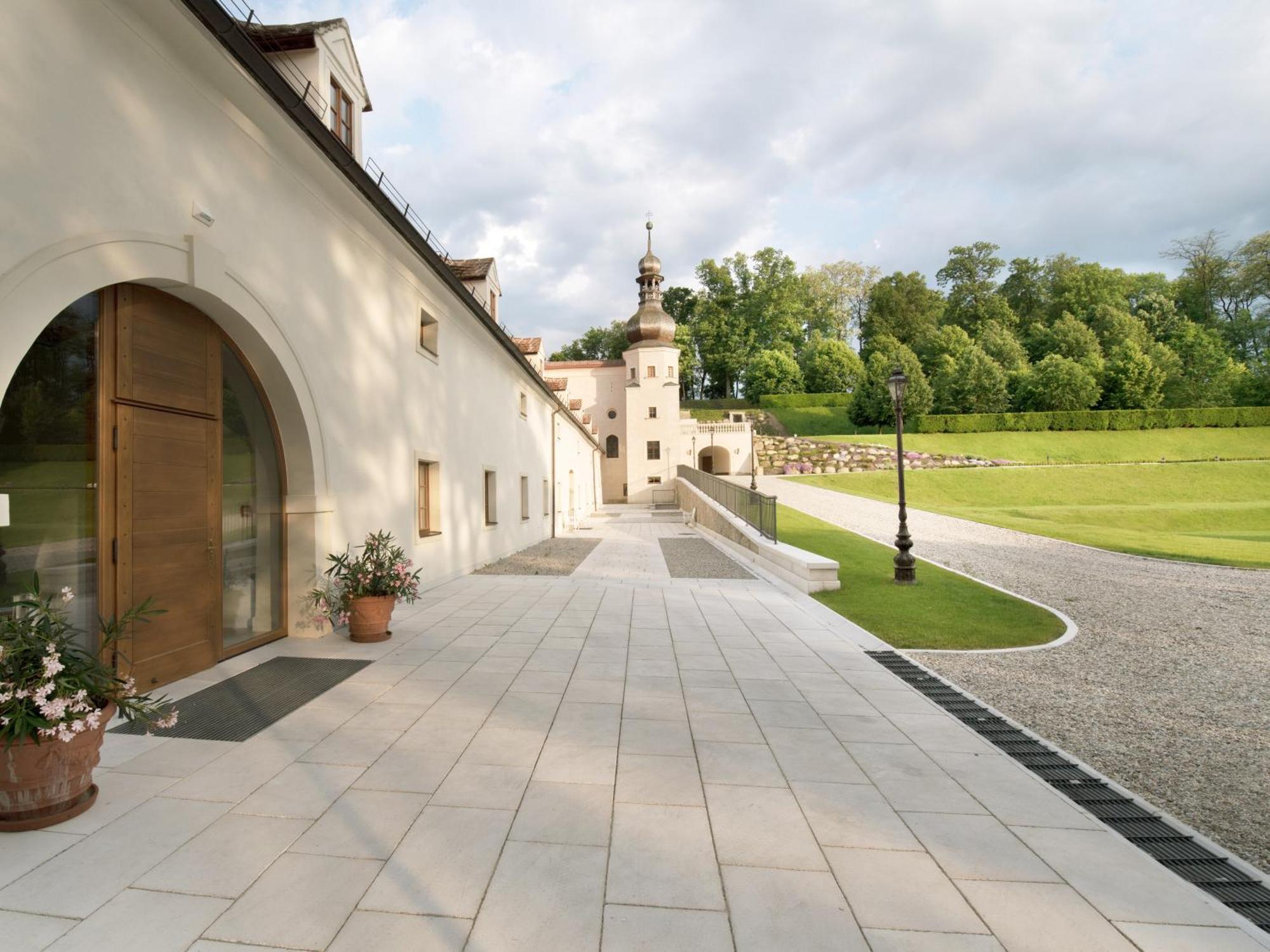 Schloss Thalheim Sankt Poelten Esterno foto